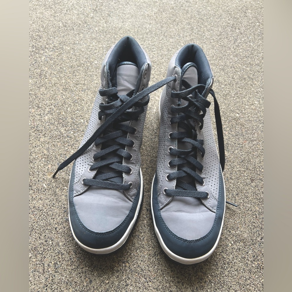 Adidas Rod Laver men’s high tops